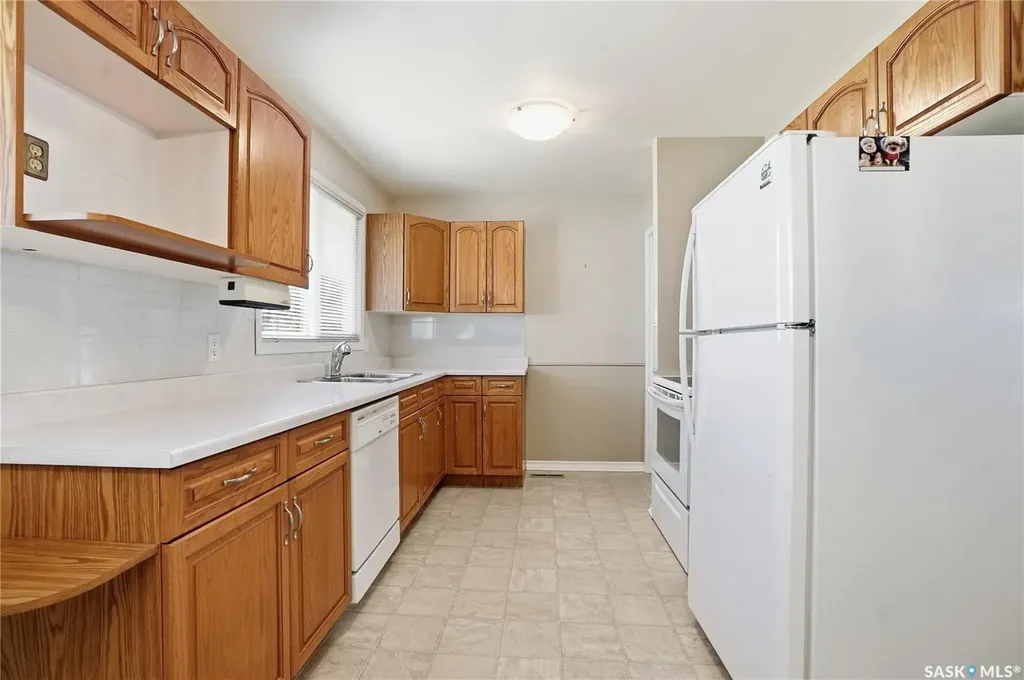 1663 Alexandra Avenue Saskatoon SK S7K 3C4