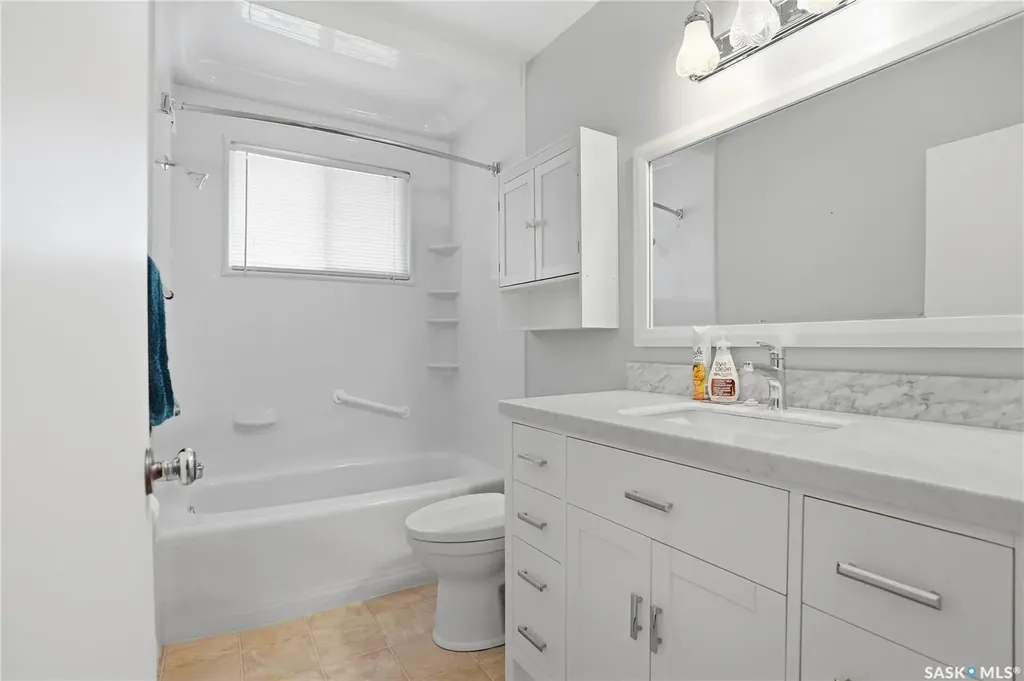 1663 Alexandra Avenue Saskatoon SK S7K 3C4