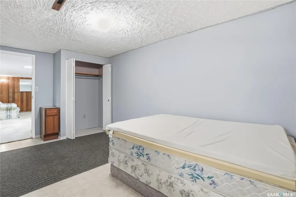 1663 Alexandra Avenue Saskatoon SK S7K 3C4