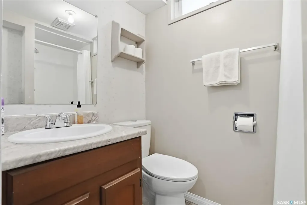 1663 Alexandra Avenue Saskatoon SK S7K 3C4