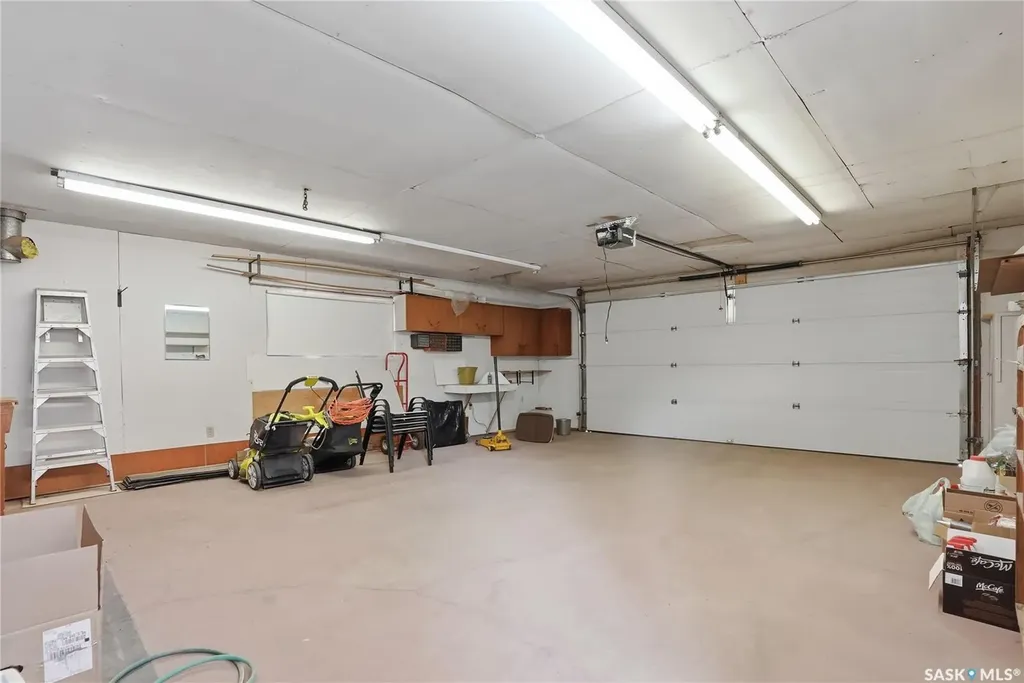 1663 Alexandra Avenue Saskatoon SK S7K 3C4