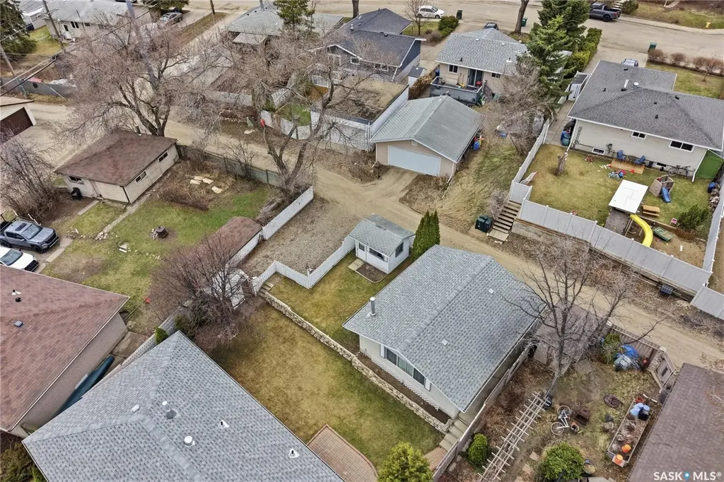 1663 Alexandra Avenue Saskatoon SK S7K 3C4