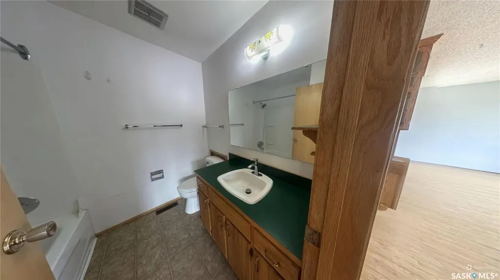 3918 Centennial Drive Saskatoon SK S7L 5L1
