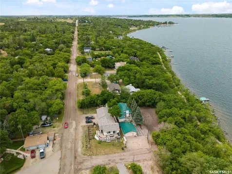 461 13TH Street E Regina Beach SK S0G 4C0