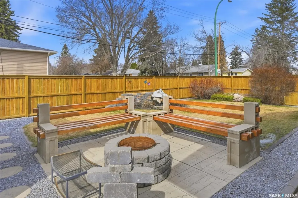 3402 Calder Crescent Saskatoon SK S7J 4W6