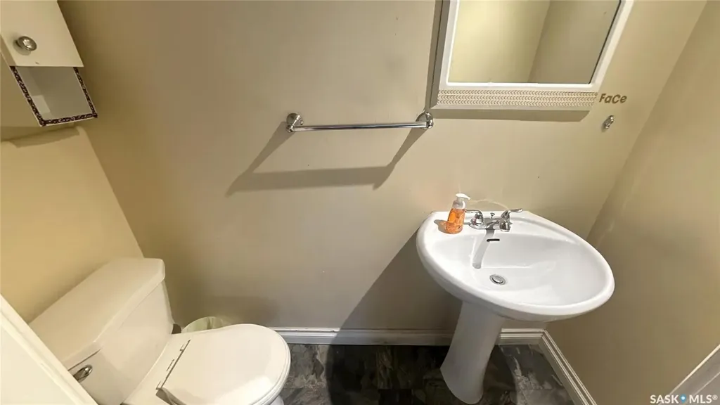 415 Coad Manor Saskatoon SK S7R 0C6