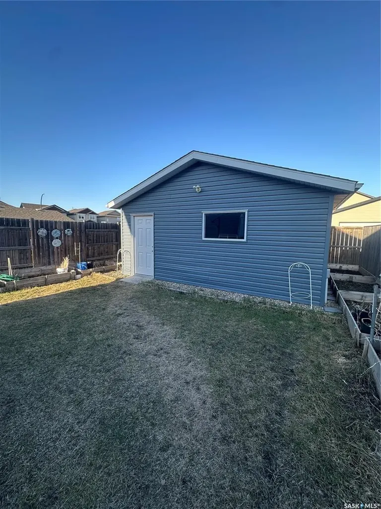 415 Coad Manor Saskatoon SK S7R 0C6