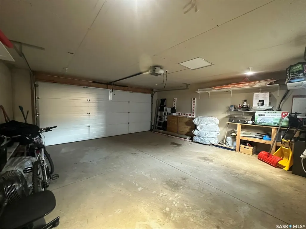 415 Coad Manor Saskatoon SK S7R 0C6
