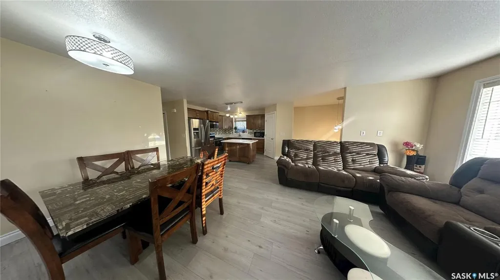 415 Coad Manor Saskatoon SK S7R 0C6