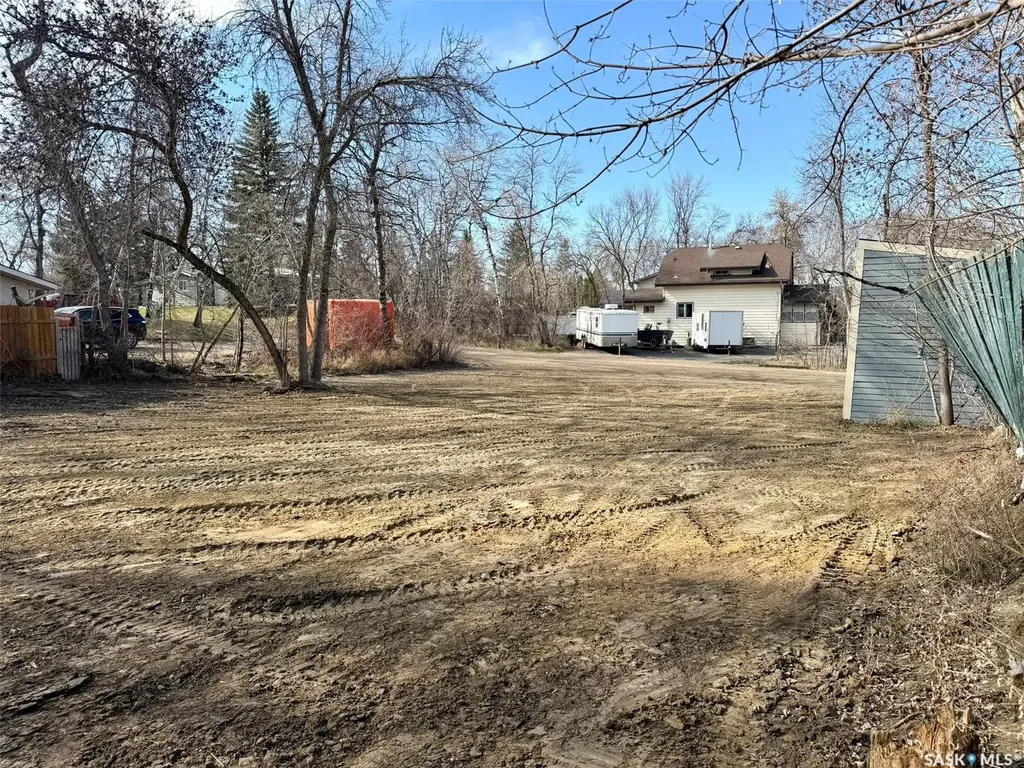 1207 6th Avenue Regina Beach SK S0G 4C0