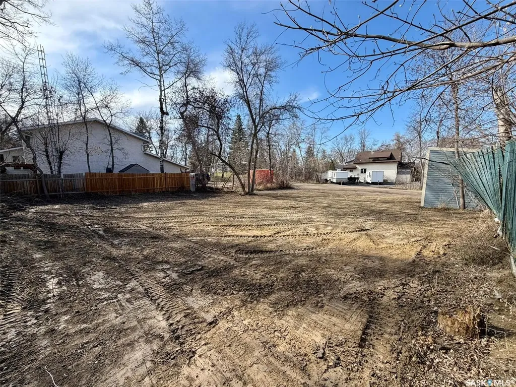 1207 6th Avenue Regina Beach SK S0G 4C0