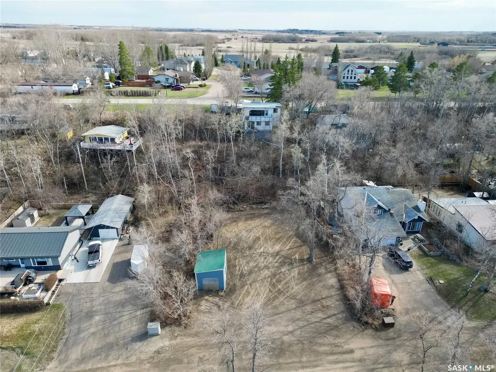1207 6th Avenue Regina Beach SK S0G 4C0