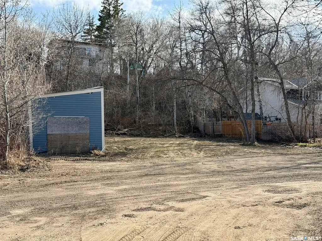 1207 6th Avenue Regina Beach SK S0G 4C0