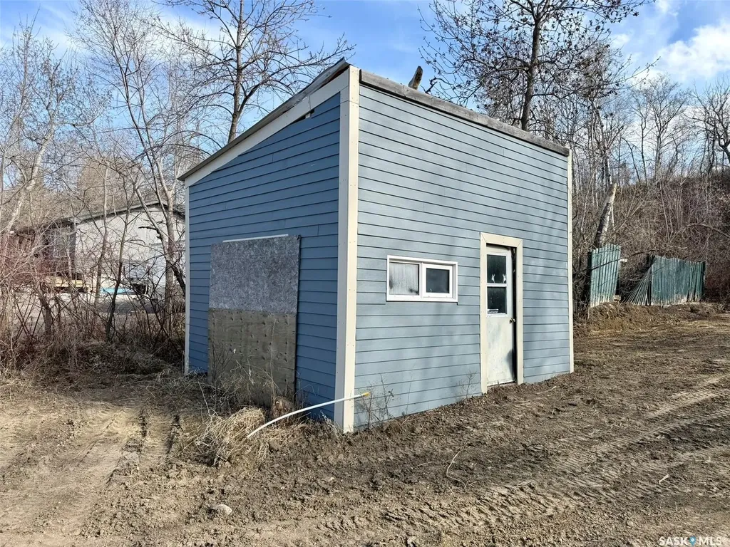 1207 6th Avenue Regina Beach SK S0G 4C0