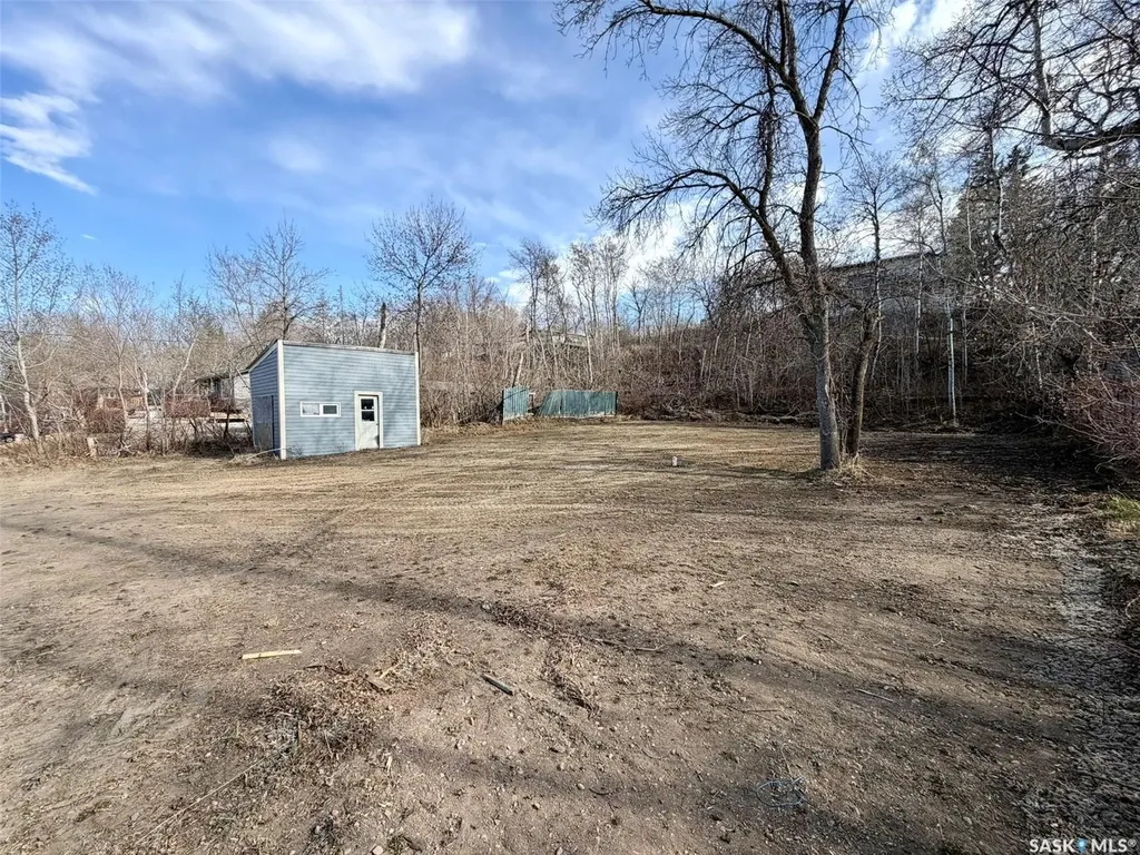 1207 6th Avenue Regina Beach SK S0G 4C0