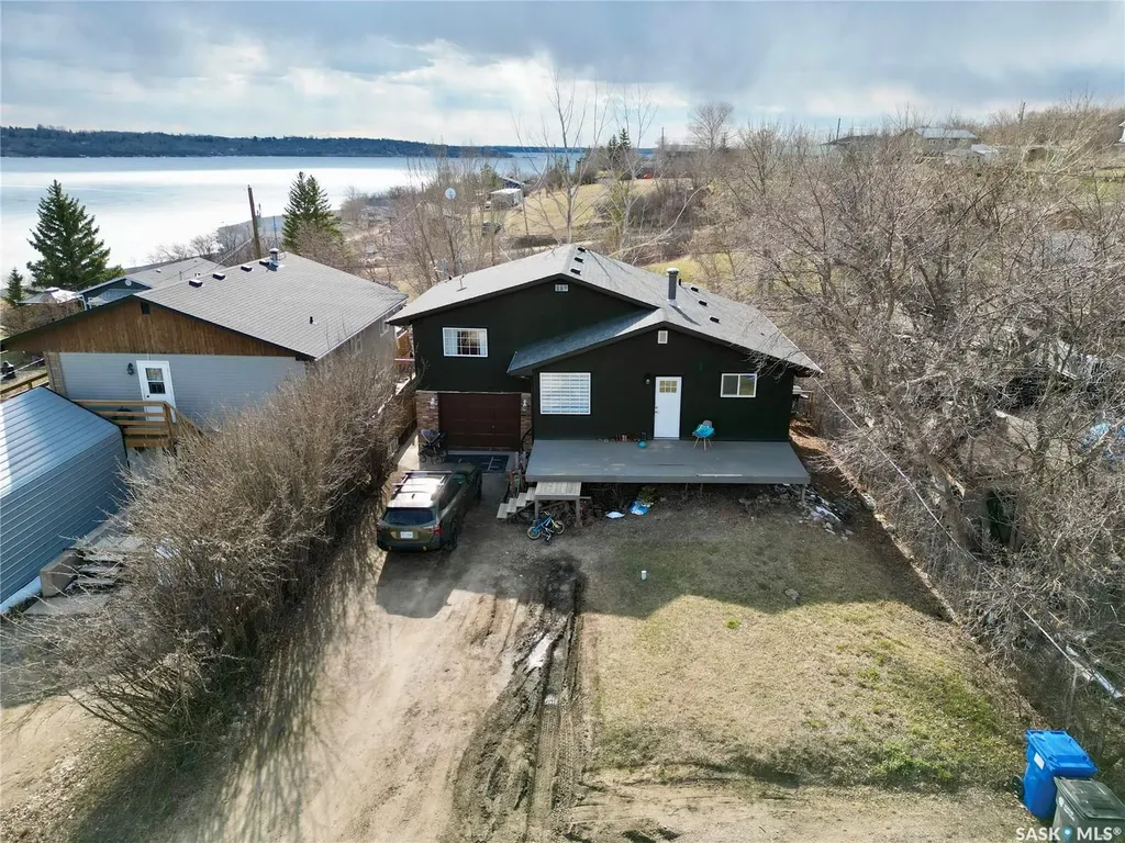 610 Aurora Street Saskatchewan Beach SK S0G 4L0