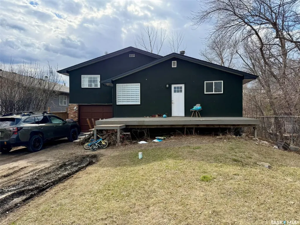 610 Aurora Street Saskatchewan Beach SK S0G 4L0