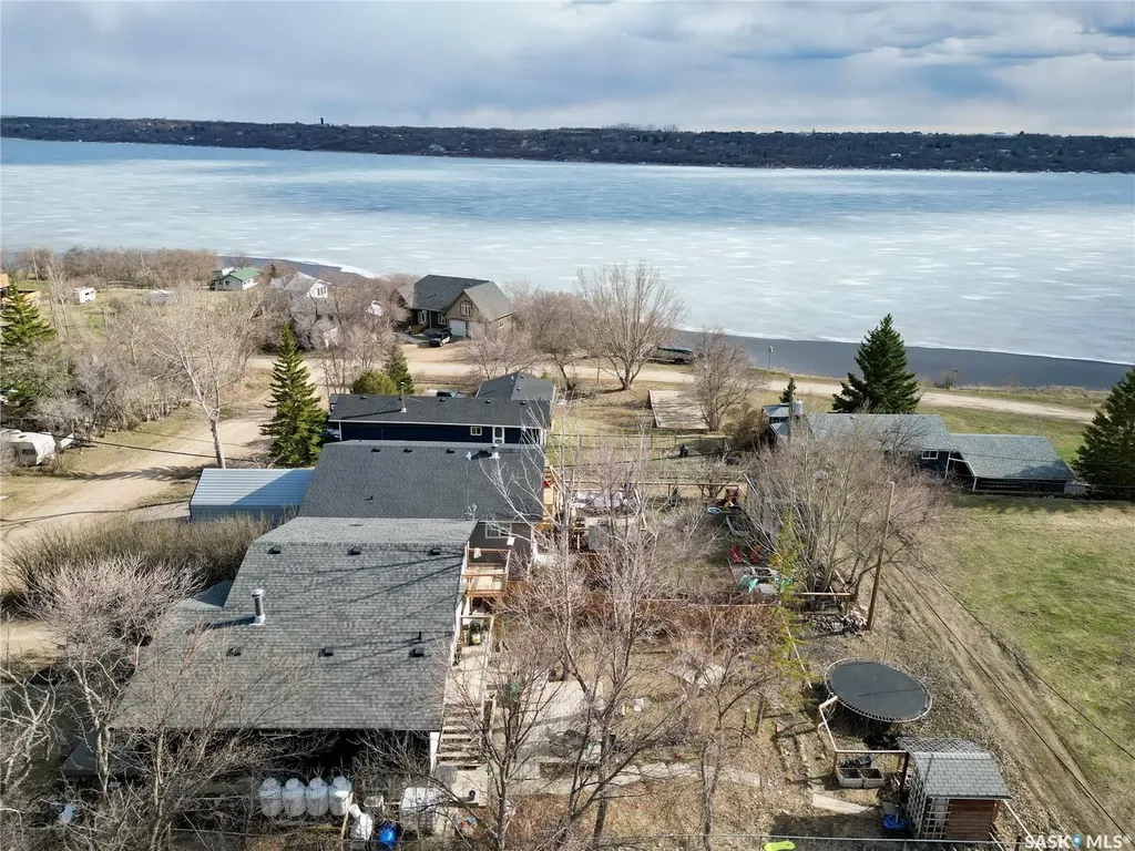 610 Aurora Street Saskatchewan Beach SK S0G 4L0