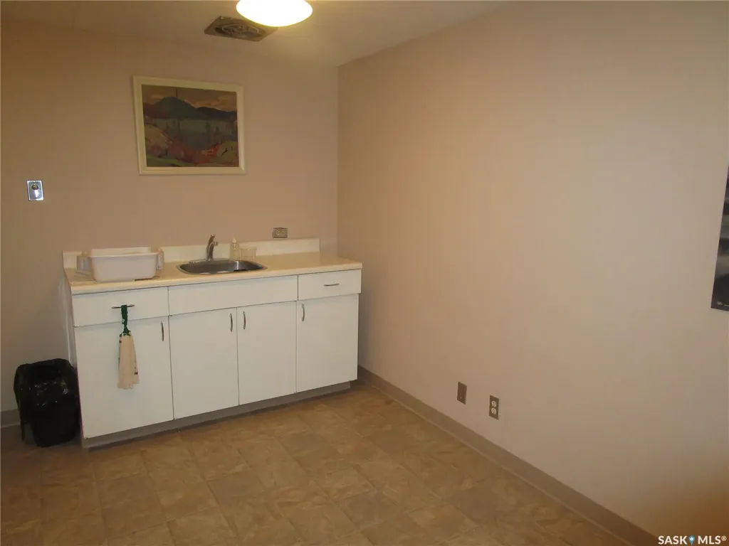 329 Centre Street Assiniboia SK S0H 0B0