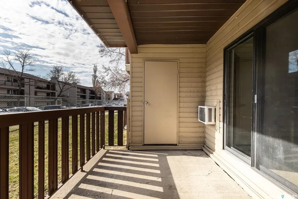 1121 Mckercher Drive Saskatoon SK S7H 5B8