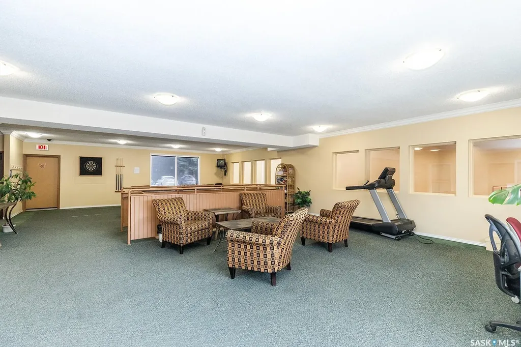 1121 Mckercher Drive Saskatoon SK S7H 5B8