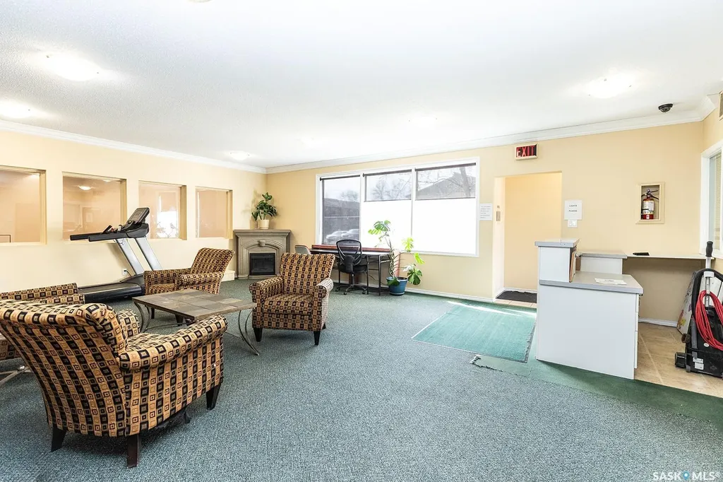 1121 Mckercher Drive Saskatoon SK S7H 5B8