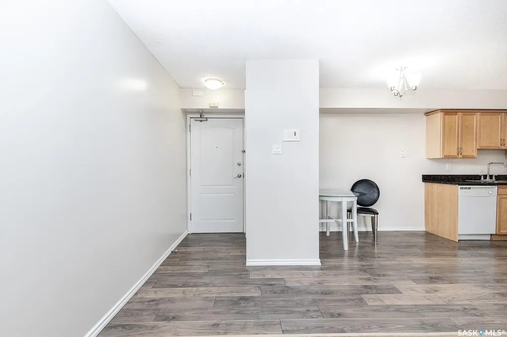 1121 Mckercher Drive Saskatoon SK S7H 5B8