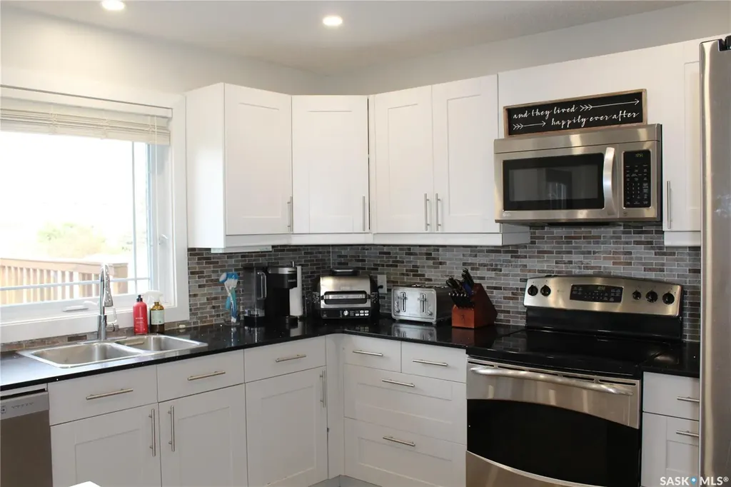 411 3rd Street W Wilkie SK S0K 4W0