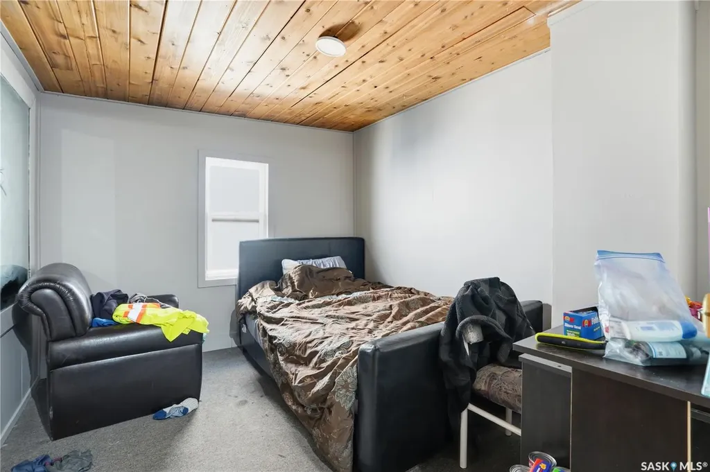 814 20th Street W Saskatoon SK S7M 0Y3