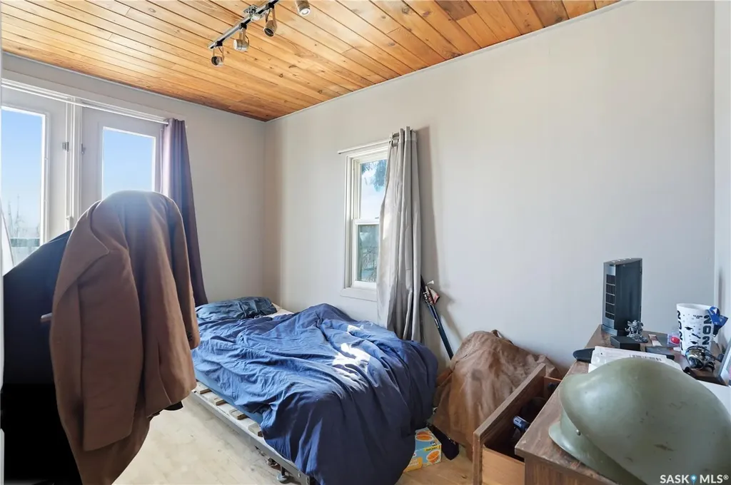 814 20th Street W Saskatoon SK S7M 0Y3