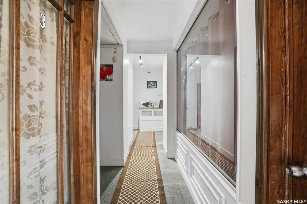 814 20th Street W Saskatoon SK S7M 0Y3