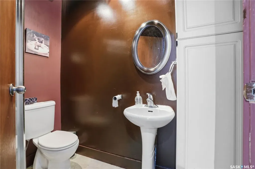 814 20th Street W Saskatoon SK S7M 0Y3