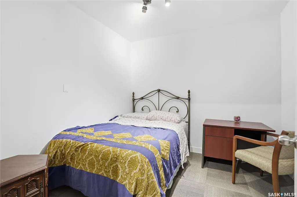 814 20th Street W Saskatoon SK S7M 0Y3