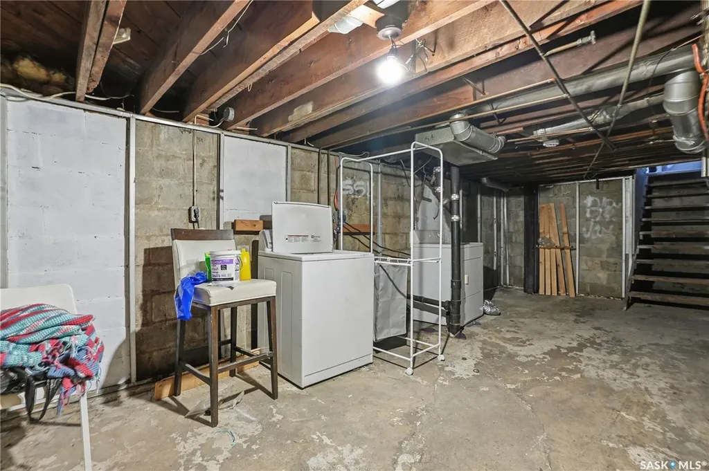 814 20th Street W Saskatoon SK S7M 0Y3