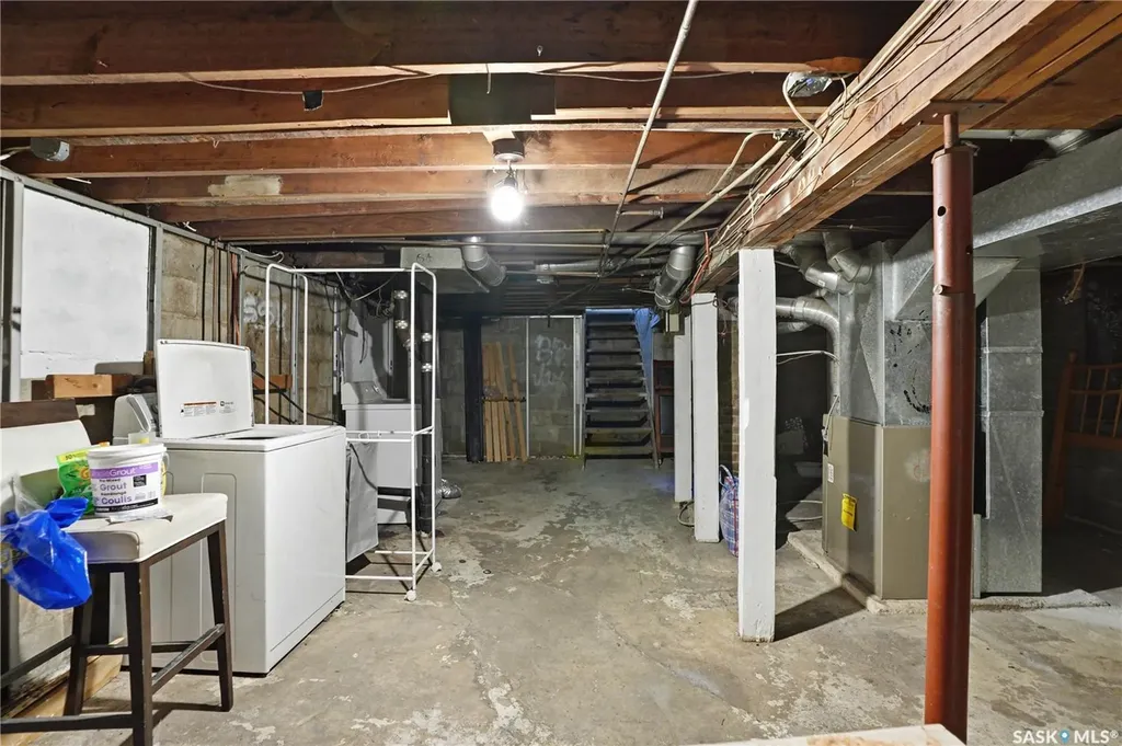 814 20th Street W Saskatoon SK S7M 0Y3