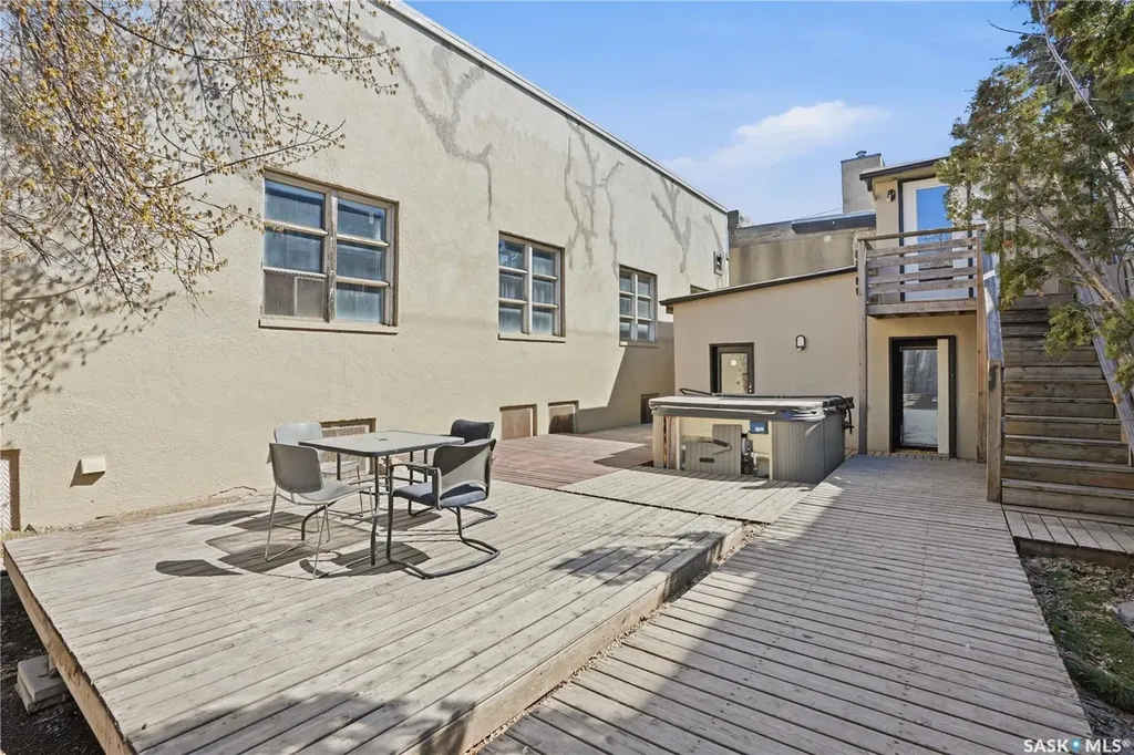 814 20th Street W Saskatoon SK S7M 0Y3
