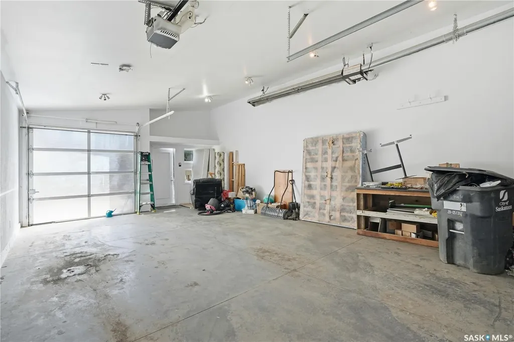 814 20th Street W Saskatoon SK S7M 0Y3