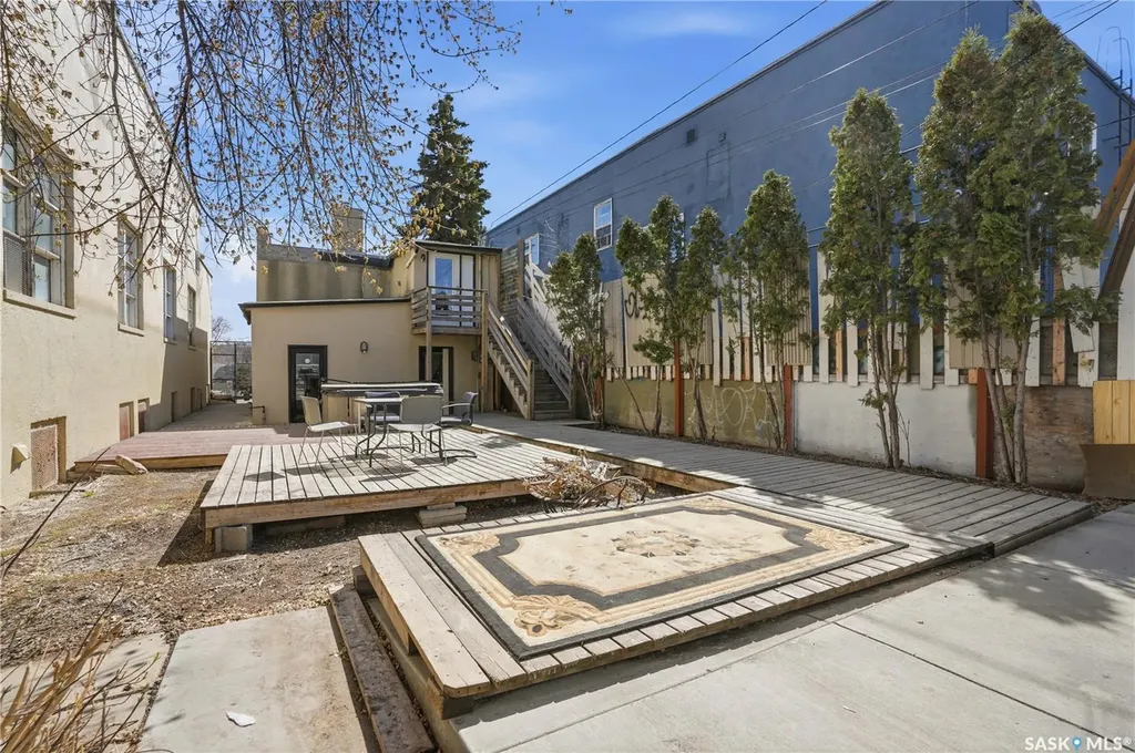 814 20th Street W Saskatoon SK S7M 0Y3