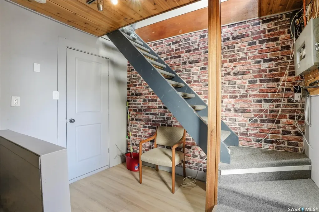 814 20th Street W Saskatoon SK S7M 0Y3
