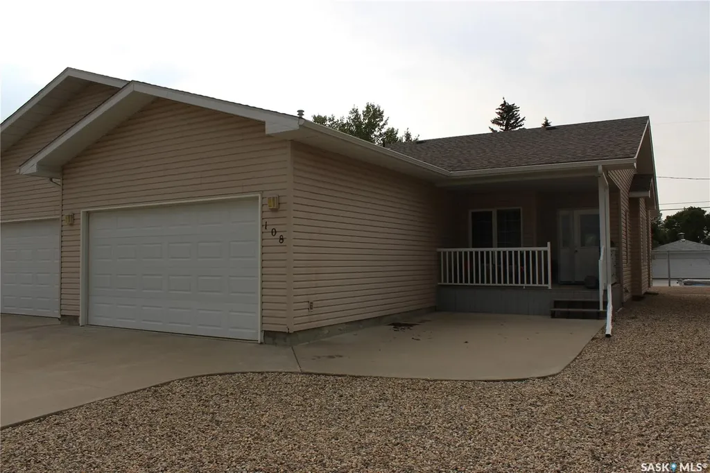 108 Erickson Street Midale SK S0C 1S0