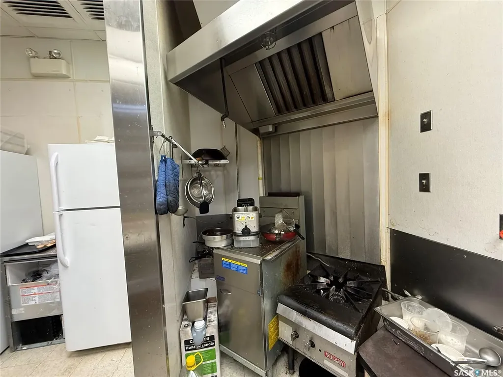 489 Albert Street N Regina SK S4R 3C3