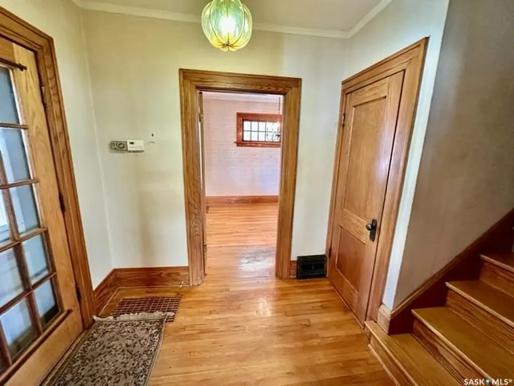 21 Angus Crescent Regina SK S4T 6N1