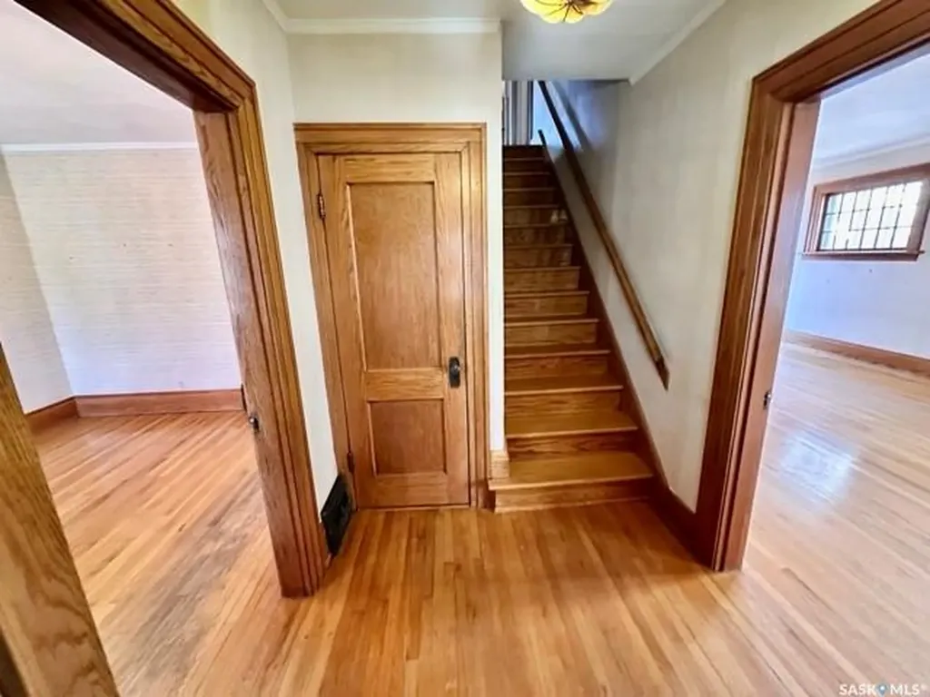 21 Angus Crescent Regina SK S4T 6N1