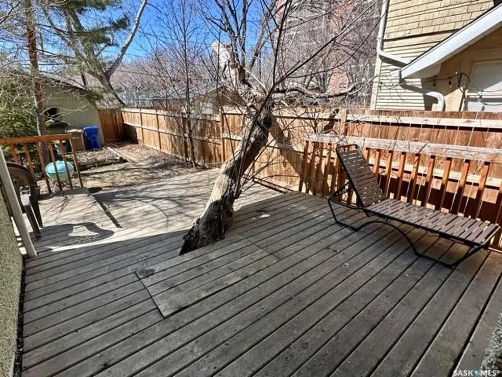 21 Angus Crescent Regina SK S4T 6N1