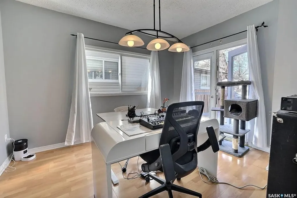 2066 Wallace Street Regina SK S4N 4A4