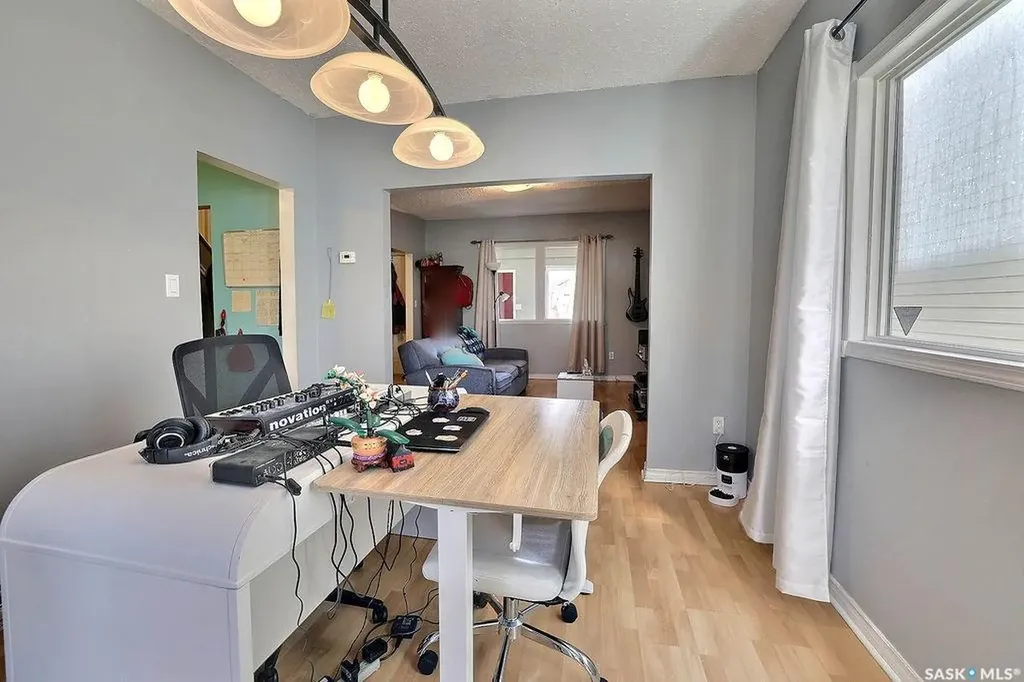 2066 Wallace Street Regina SK S4N 4A4