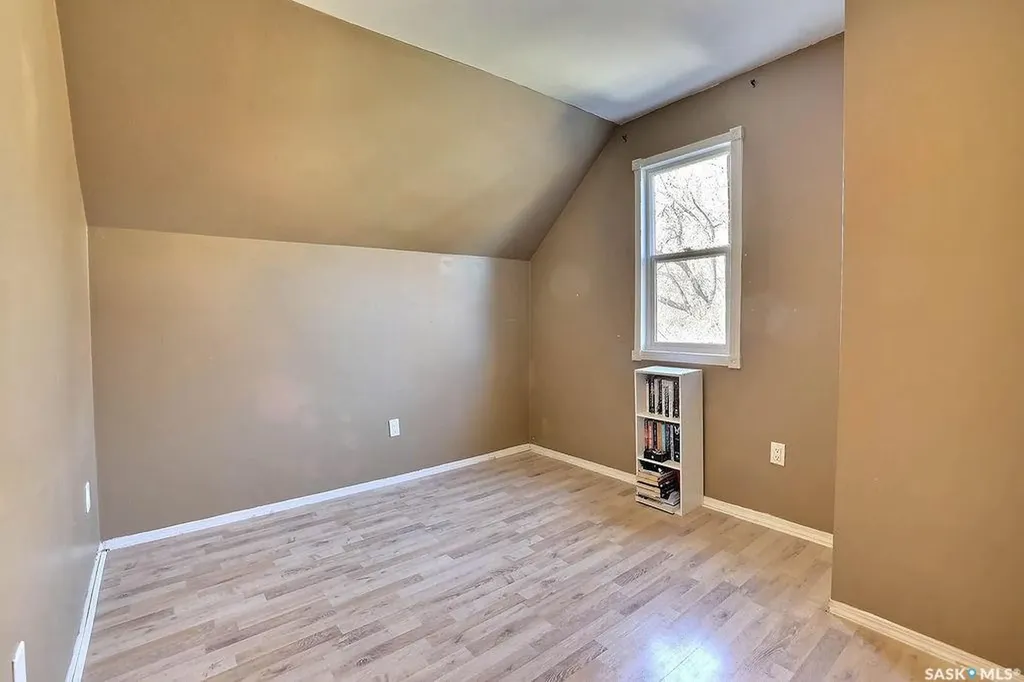 2066 Wallace Street Regina SK S4N 4A4