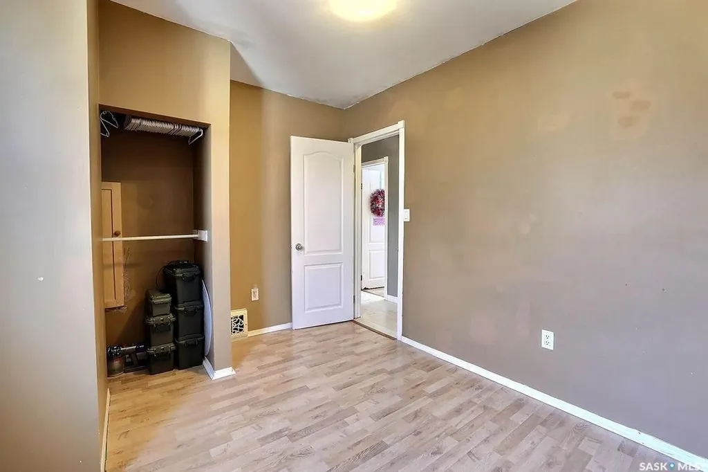 2066 Wallace Street Regina SK S4N 4A4