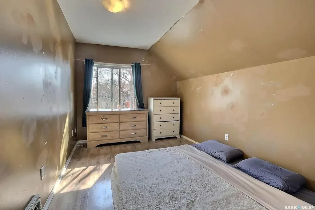 2066 Wallace Street Regina SK S4N 4A4