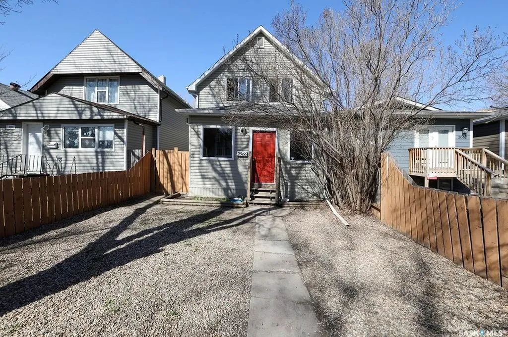 2066 Wallace Street Regina SK S4N 4A4